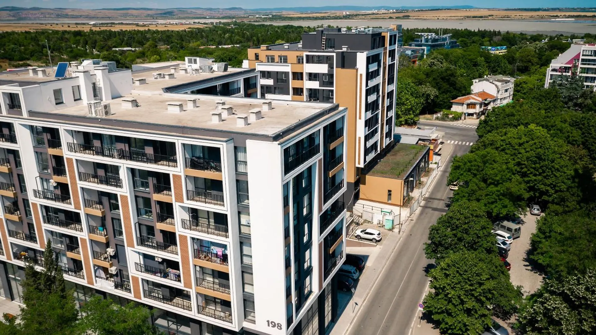 Sky Residence Burgas With Free Garage - Sky Apartments ブルガス ブルガリア