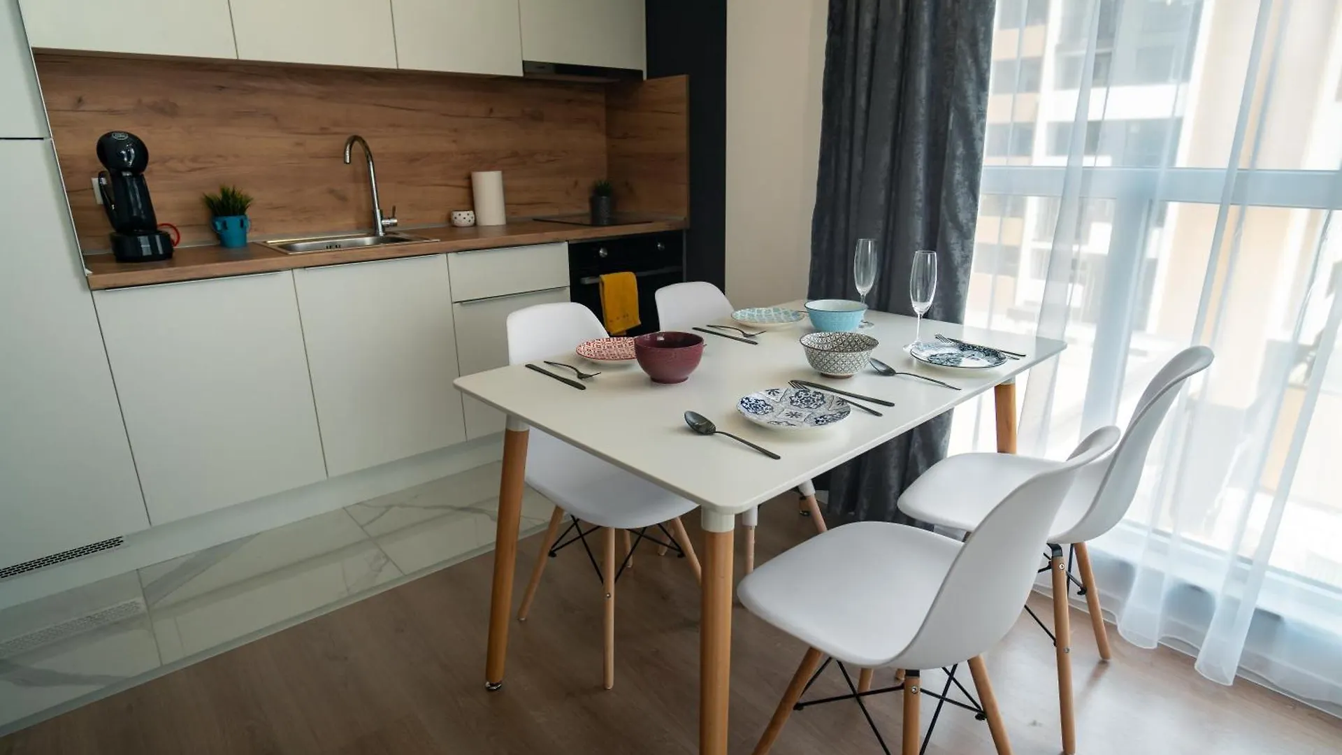 Sky Residence Burgas With Free Garage - Sky Apartments ブルガス