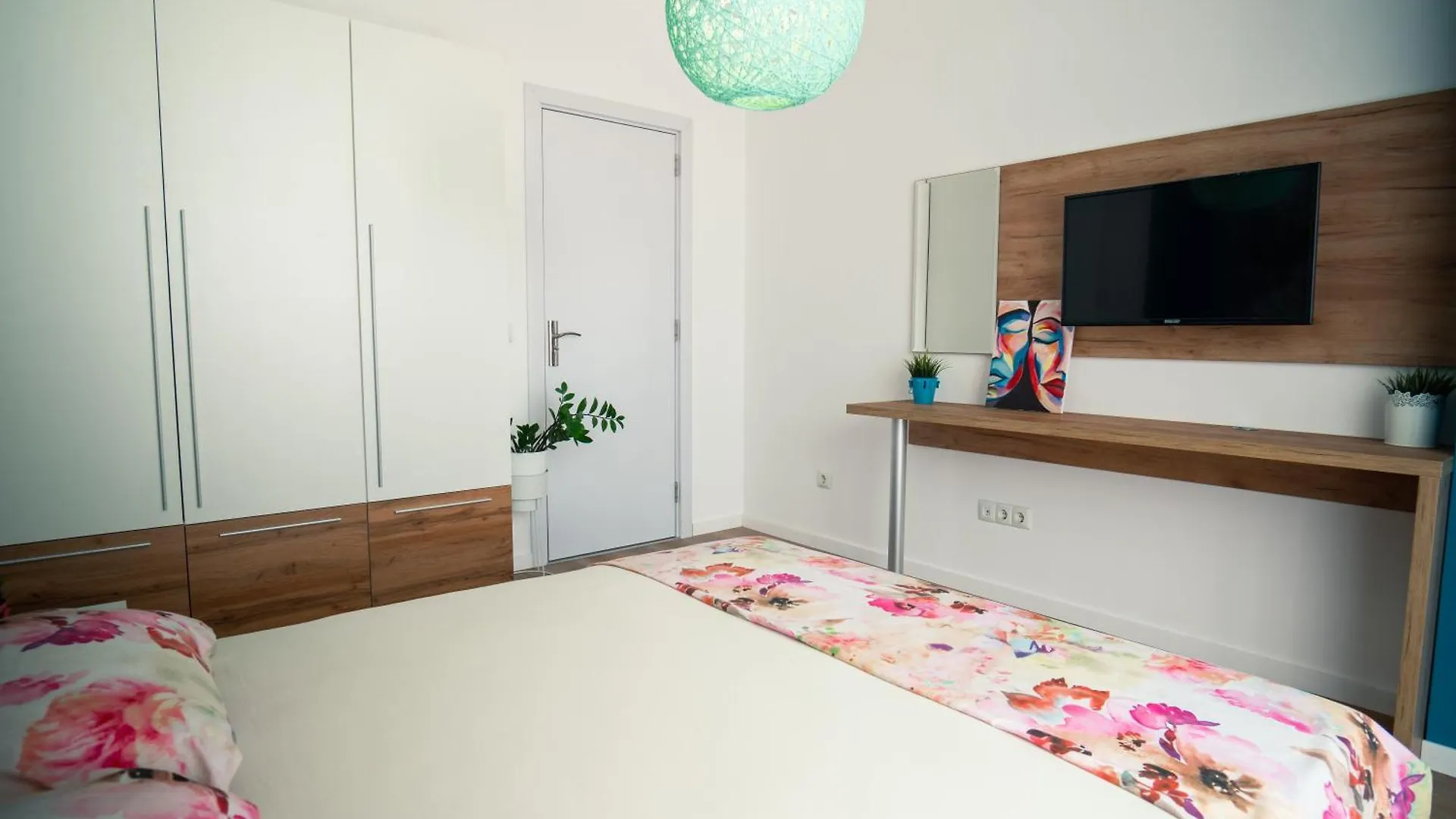 Sky Residence Burgas With Free Garage - Sky Apartments ブルガス